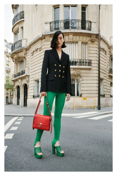 Look 18